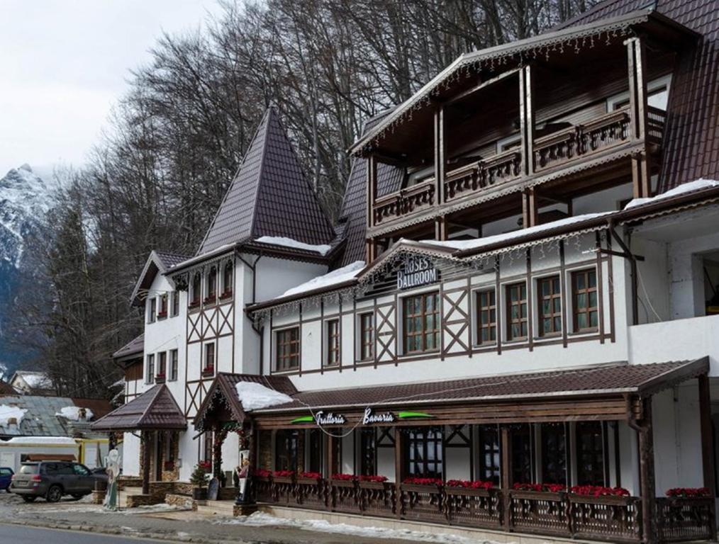 Conac Bavaria Buşteni Екстериор снимка